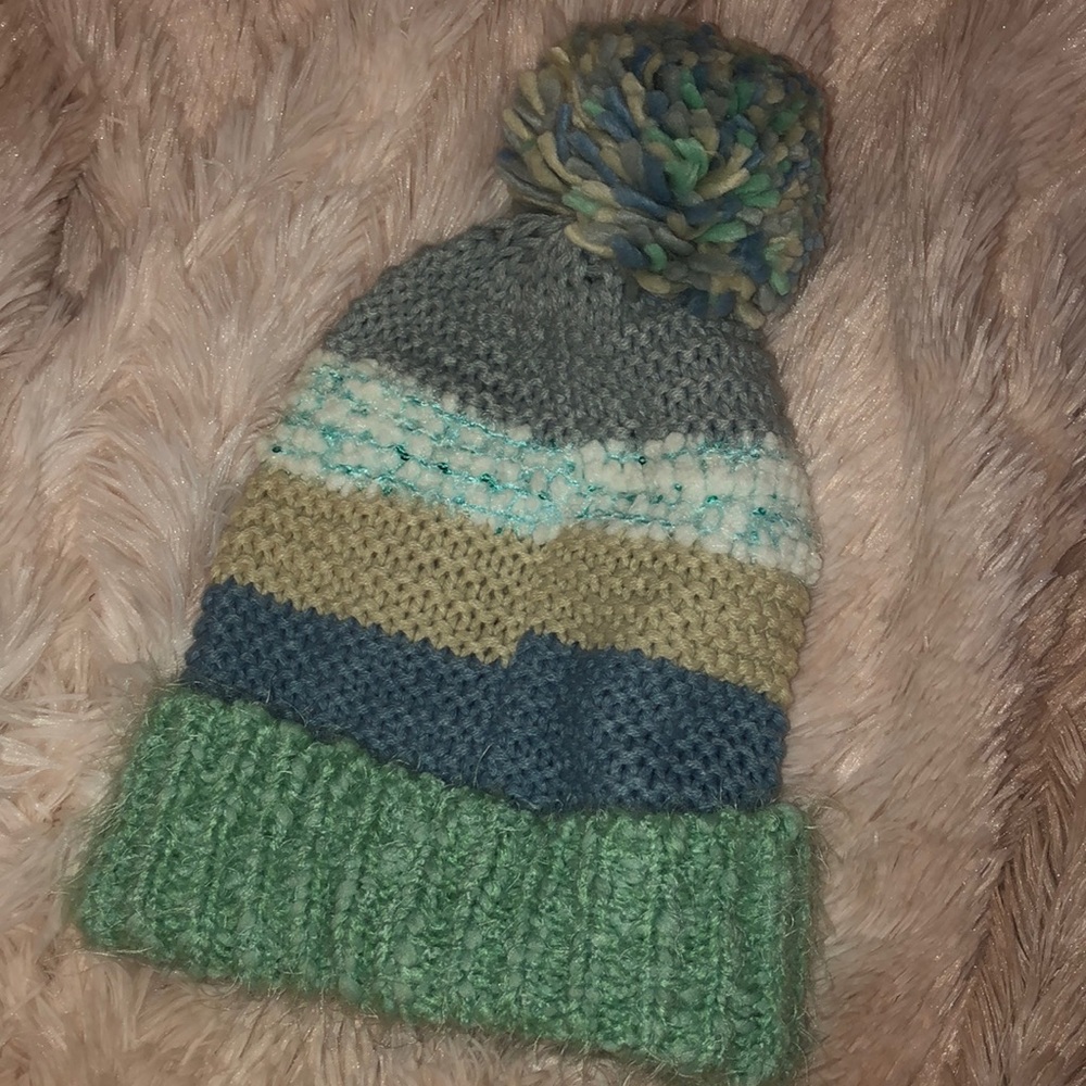 Hat - Picture 4 of 6